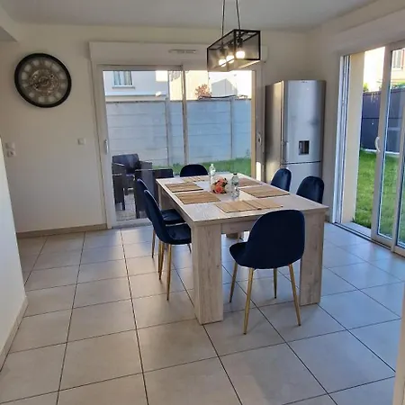 펜션 Maison Individuelle Parking Prive Et Gratuit Sainte-Savine