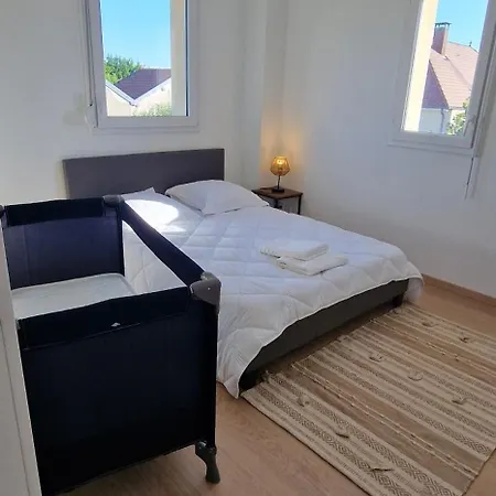 Maison Individuelle Parking Prive Et Gratuit Sainte-Savine