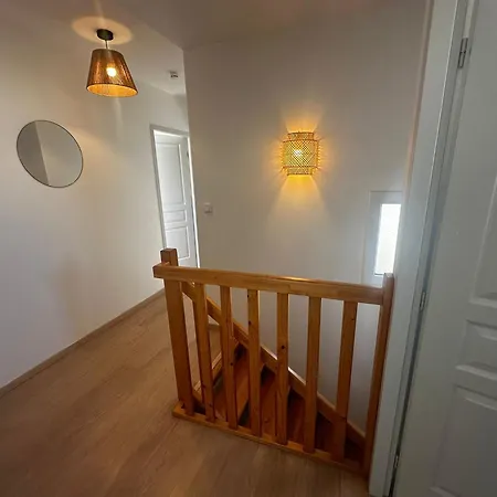 Maison Individuelle Parking Prive Et Gratuit